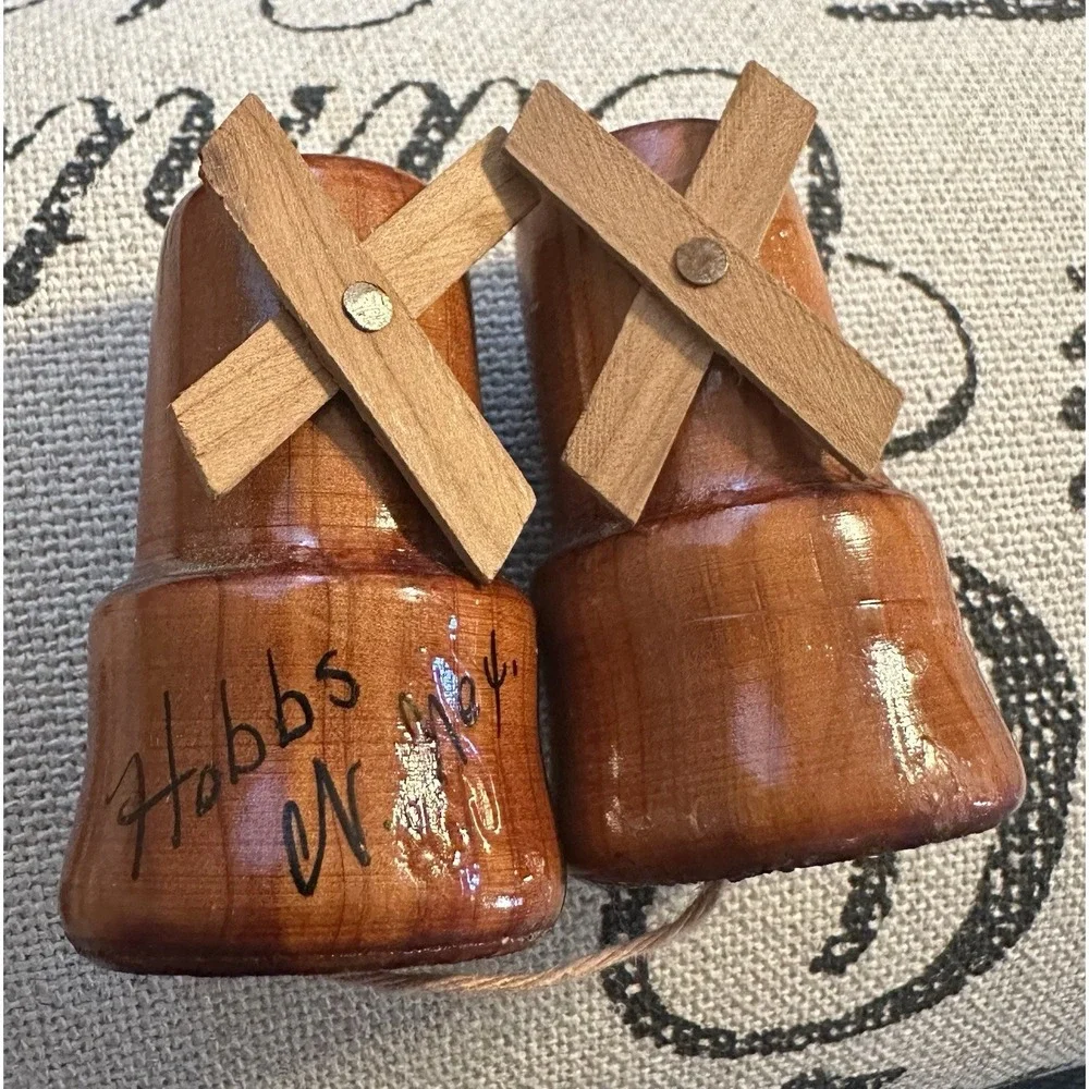 Wooden Windmill Salt & Pepper Shakers-Set w/Corks ~ Hobbs N Mex Souvenir 2